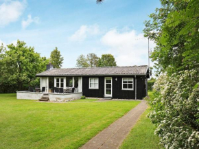 6 person holiday home in Dronningm lle in Dronningmølle
